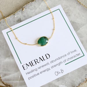Natural emerald pendant necklace, may birthstone jewelry gift for her, taurus, raw stone necklaces for women, gold gemstone necklace
