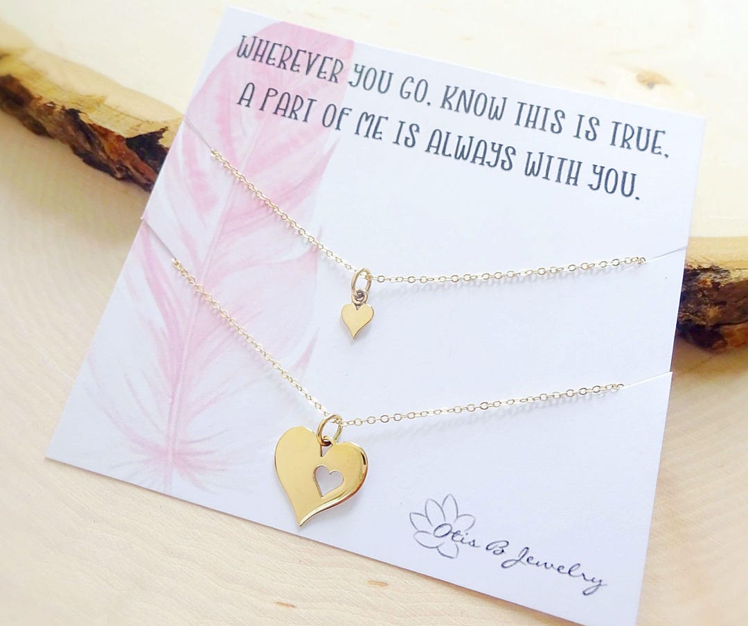 Collana personalizzata per madre e figlia, set di due collane per mamma e me, regalo di compleanno, collana a forma di cuore con iniziale d'amore, gioielli per mamma e bambino