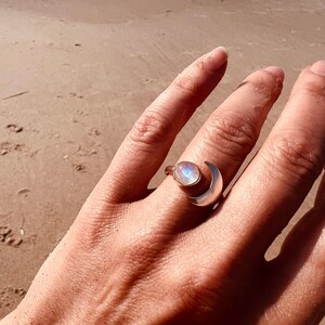 Sterlingzilveren maansikkel maansteenring, Tweeling cadeau, juni geboortesteen sieraden cadeau voor haar, hemelse sieraden, ringen voor vrouwen afbeelding 2