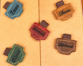 Personalisierte Leder Stiftschlaufe - Benutzerdefinierte Dual-Stifthalter Clip für Notizbuch oder Planer, handgefertigter Organizer, Schulanfang oder Lehrergeschenk