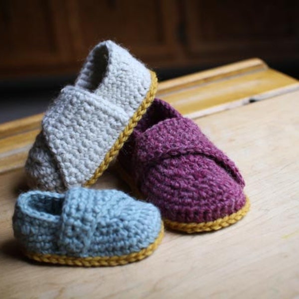 Crochet Pattern - Little Wrap Slippers (newborn to toddler)