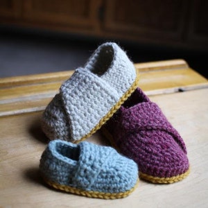 Crochet Pattern Little Wrap Slippers newborn to toddler image 2