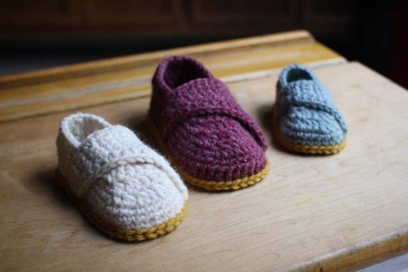 Crochet Pattern Little Wrap Slippers newborn to toddler image 4