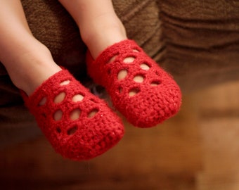 Instant Download - Crochet Pattern - Lola Slippers (Sizes Youth 11 - Woman 12)