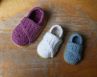 Crochet Pattern - Little Wrap Slippers (newborn to toddler)