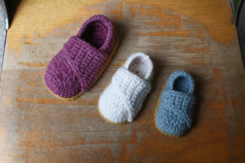 Crochet Pattern Little Wrap Slippers newborn to toddler image 3