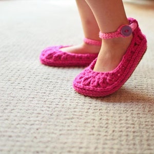 Crochet Pattern Molly Summer Slippers Child and Adult Sizes image 1