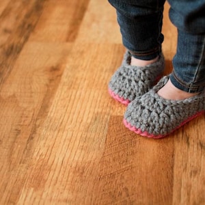 Crochet Slipper Pattern - Baby Booties Child Slippers - Little Oma Slippers