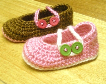 Instant Download - Crochet Pattern - Button Booties (Newborn to 18 mo.)