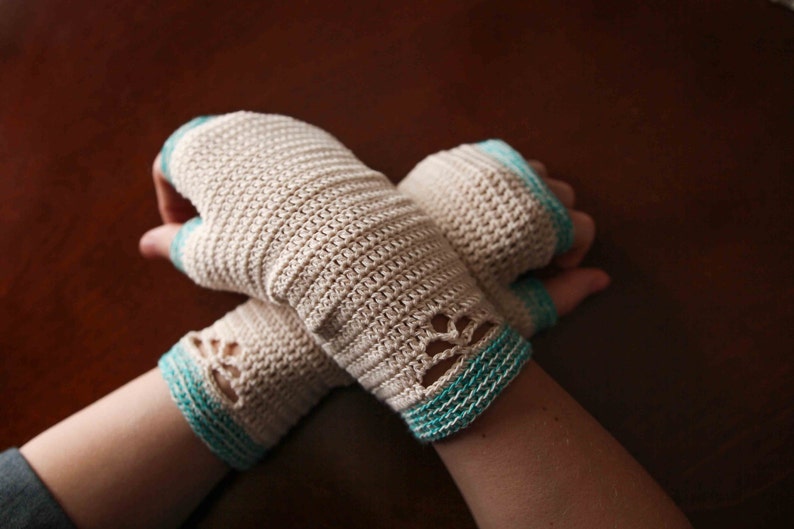 Crochet Pattern Summer Sprig Handwarmers image 3