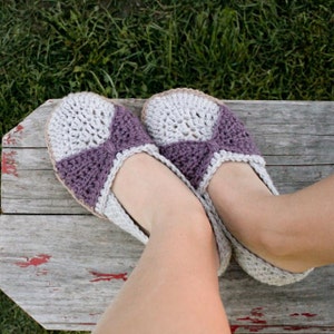 Instant Download - Crochet Pattern - The Jess Flats (woman sizes 3-12)