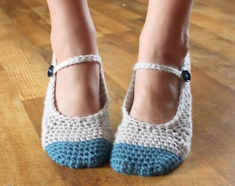 Instant Download - Crochet Pattern - Adult Chloe Slippers (Sizes 3-12)