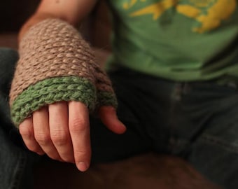 Crochet Pattern - Timber Mitts