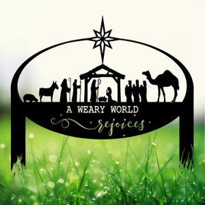 Un mundo cansado se regocija - Estaca metálica para jardín para el Nacimiento. Pesebre ovalado, decoración navideña. Ideal para regalar.