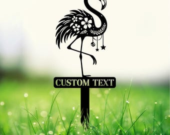 Custom Pink Flamingo Yard Stake: Personalized Metal Sign, Perfect for Pool, Garden, Beach House, or Wedding Gift. Unique & Stylish Decor!
