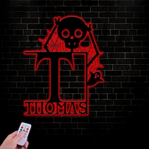 Letrero de metal con diseño de calavera divertida para Halloween, nombre decorativo, apellido personalizado con letras divididas, letrero de Halloween, monograma para puerta exterior