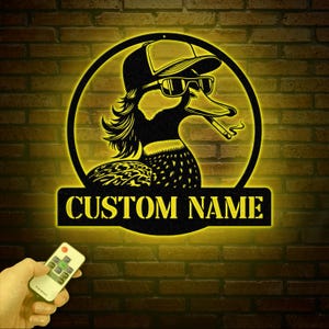 Arte de pared de metal de pato personalizado con luces LED, letrero con nombre de pato personalizado, decoración rústica de pared, decoración para cuevas y cabañas, regalo único para cazadores