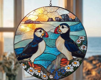 Łapacz słońca z maskonurem w kształcie pary: zawieszka na okno nad oceanem, prezent dla miłośnika ptaków z Irlandii