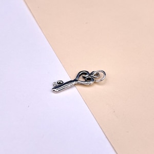 Key Pendant, Key Charms, Silver Key Charms, Antique Key Charm, Old Fashioned Key, Silver Key Pendant, Heart Key Necklace, CHM23-3x