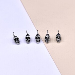 Små dödskalleberlocker i sterlingsilver: Punk Goth-halsband (set om tre)