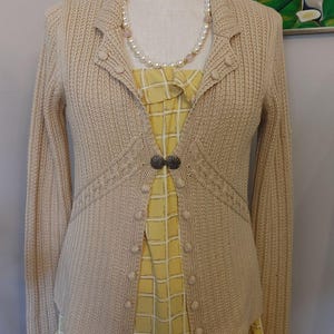 Madison Studio Womens Classic Tan Fitted Knit Cardigan Sweater US Medium (378)