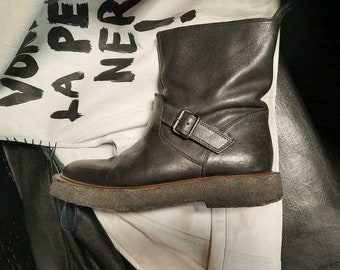 black leather Margiela boots classic size 37 great condition rain boots small size