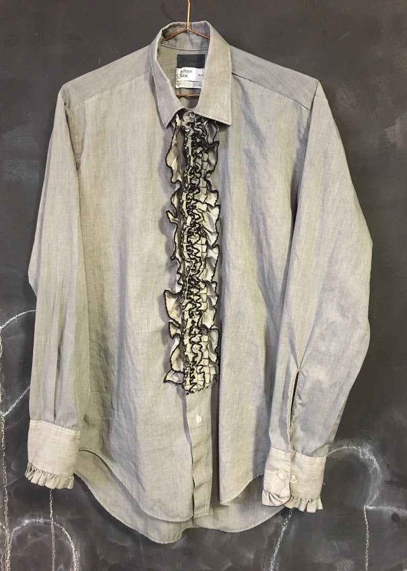 grey vintage Desmond/'s blouse medium large size cotton poly blend ruffles festive FETE retro
