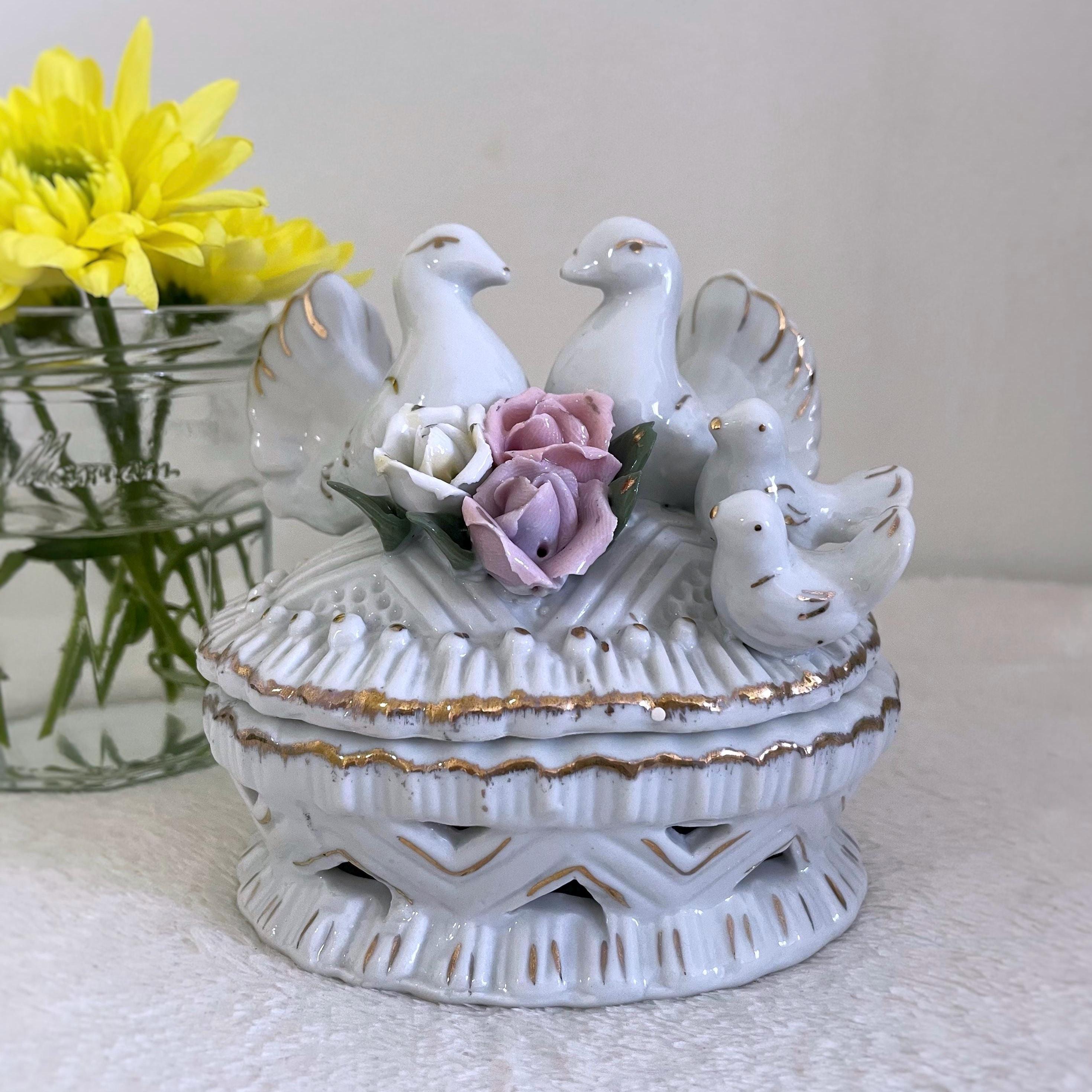 * vintage tin box ❀ * 天使と鹿さんの ティンボックス tin缶（取っ手付き）イギリス | アンティーク雑貨店 Antique