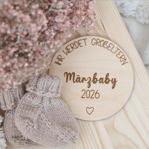 Holzschild Schwangerschaftsverkündung / Wir bekommen ein Baby / Holzscheibe/ Ihr werdet Großeltern/ Du wirst Oma/ Tante
