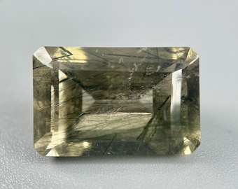 Pierre Précieuse Kornerupine Verte Naturelle 1,04 Carat, Taille Ronde, Madagascar