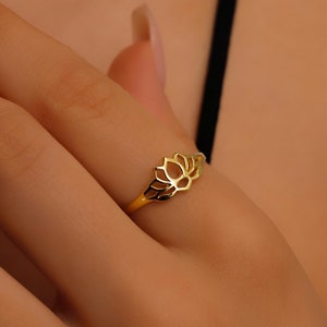 Dainty Lotus Flower Ring, 14K Gold Filled Water Lily Ring, Botanical Stacking Ring, 925 Sterling Silver Lotus Ring, Minimalist Ring Gift