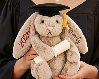 Peluche lapin de remise des diplômes, souvenir lapin en peluche personnalisé, nom brodé, lapin mignon avec casquette, souvenir de diplôme pour elle, cadeau promotion 2026