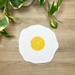 Fried Egg Potholder - Handmade Double-Thick Cotton Crochet Hot Pad, Egg Shaped Kitchen Decor