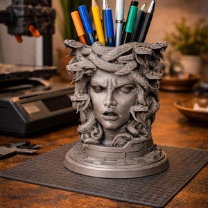 Medusa pennhållare STL – Ormhår skrivbordsorganisatör 3D-utskriftsfil – Mytologi Byst pennhållare modell