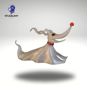 Könnte beinhalten: Eine weiße, stilisierte Hundefigur mit langer Nase und Schlappohren, die einen roten Kragen trägt und einen kleinen orangefarbenen Kürbis auf der Nase hält. Die Figur ist eine Figur aus The Nightmare Before Christmas.