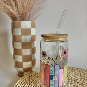 Book Shelf Flowers With Lid and Straw, Glass Cups, Personalized Glass Tumbler with Straw and Lid, Glass Tumbler, Iced Coffee Cup