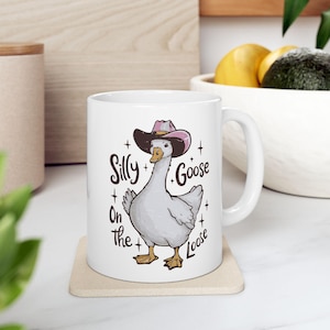 TAZA DE GANSO TONTO / Tazas divertidas con pájaros / Taza de café original / Regalo divertido de ganso / Taza de café con estampado de ganso tonto suelto, Regalo de ganso tonto
