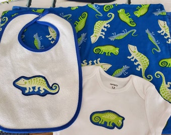 Reptile baby boy gift set blue green iguana lizard gekko newt salamander bearded dragon cameleon onesie bib blanket