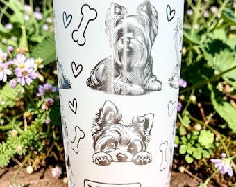 Vaso térmico YETI de 20 oz con grabado de Yorkshire Terrier