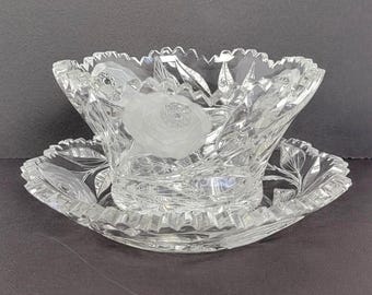 Juego de bol para mayonesa y plato a juego de cristal tallado del período brillante estadounidense (ABP)