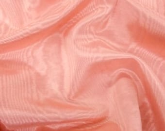 Tela moiré color melocotón empolvado: tafetán de mezcla de algodón para cortinas, prendas de vestir y manualidades.