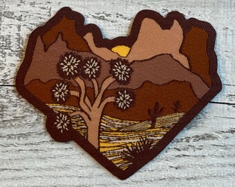 Joshua Tree Patch, Woven Patch, Heart Shape, Nature Patch, Hiking Patch, Travel Patches, Patch Game, Nature Gift, Iron On Patch, Patches