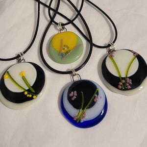 Round Pendant | Fused Glass | Spring Flowers | Round Glass Ornament | Round Glass Suncatcher