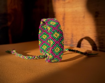 Handwoven Friendship Bracelet: Adjustable Boho Style