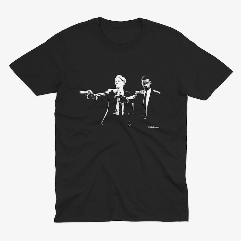 Camiseta estilo Pulp Fiction de Anthony Gordon y Alexander Isak / Camiseta Newcastle / NUFC / Camiseta Geordie / Camiseta divertida de fútbol Camiseta Shearer imagen 1
