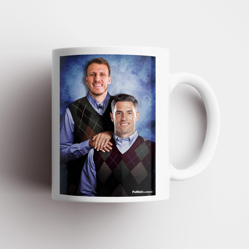 Dan Burn & Fabian Schar-mugg | Inspirerad av Newcastle United | NUFC | Burn och Schar | Fotbollsmugg | Fotbollsmugg | Fotbollspresent | Toon Army bild 4