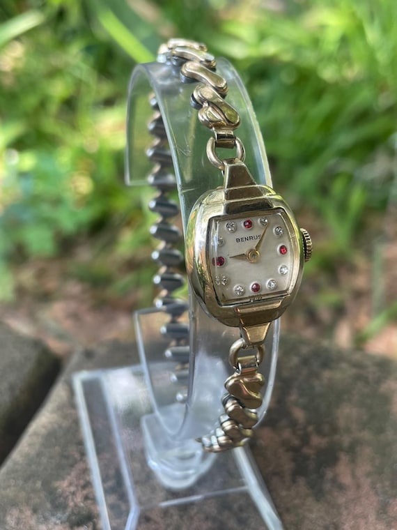 RUNS Elegant 10K RGP 1950s Benrus Cocktail Watch W/ Jeweled Dial