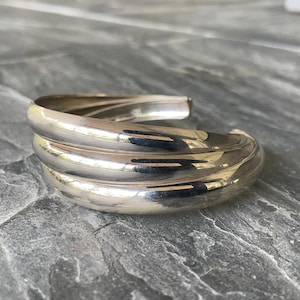 Vintage Italy 925 Sterling Silver 3D Ridged Layered Stacked Design Cuff Bracelet for 6” Wrist 21g