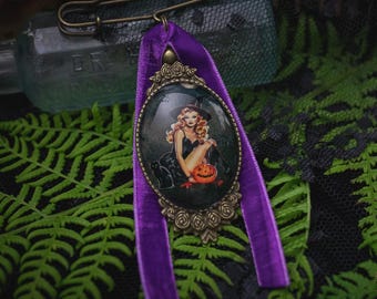 Vintage Pinup Witch Victorian Brooch with Kilt Pin and Velvet Ribbon, Witch Hat Accessory, Halloween Accessory, Witchcore Jewelry