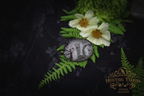 Witches Dancing in Ritual Brooch, Witch Hat Accessory, Halloween Accessory, Spooky Vibe Pin